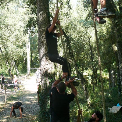 Carrera de obstáculos Maori race
